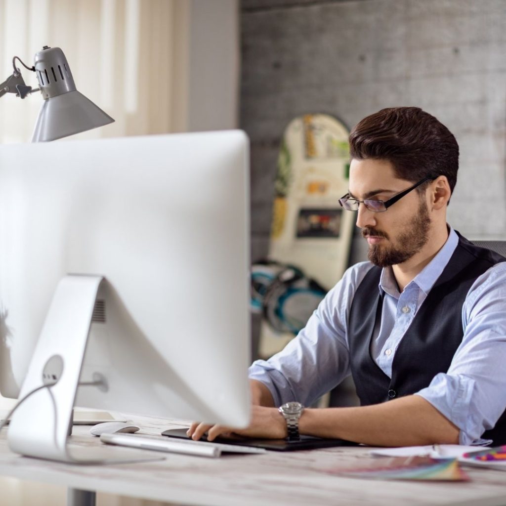 image - employee using computer
